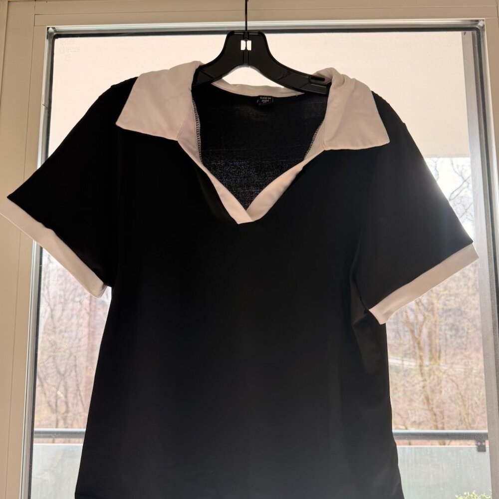 Shein Curve Black Polo Style Top – White Collar – Size 1XL
